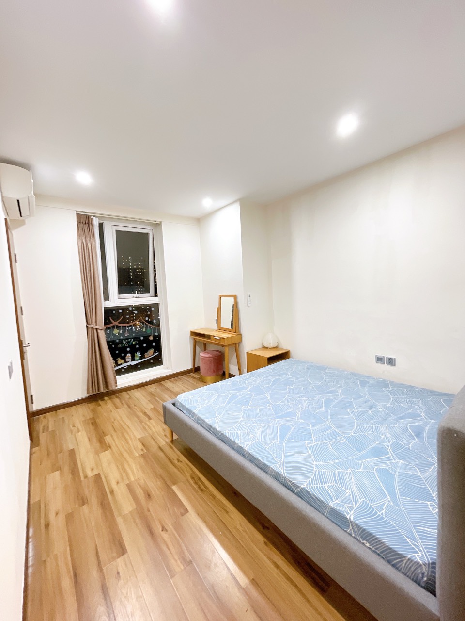 Cho thuê căn 3 ngủ N02T1 Ngoại Giao Đoàn