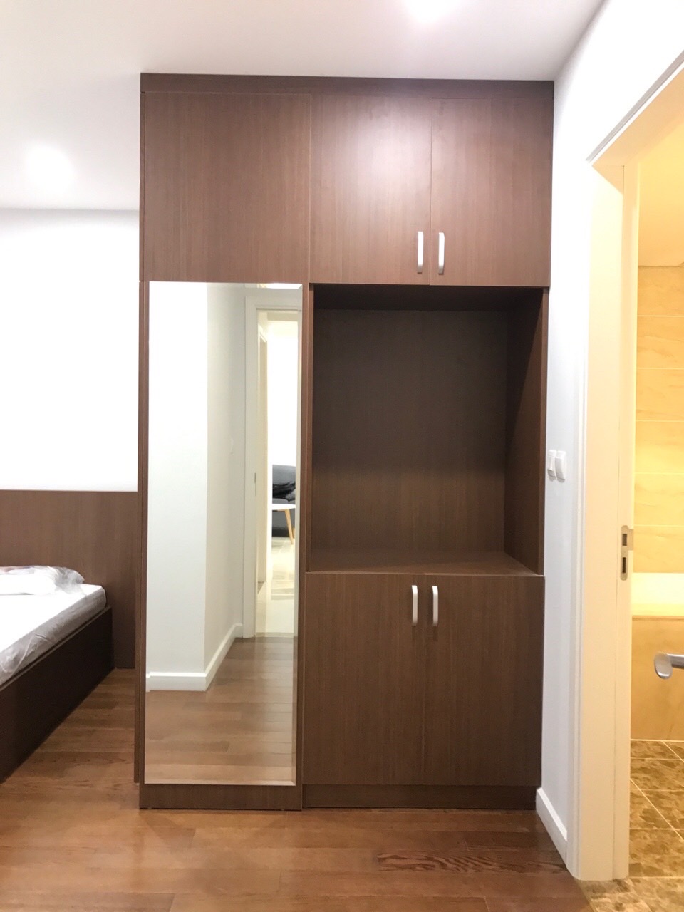 Cho thuê căn hộ Dcapitale full nội thất chỉ việc vào ở