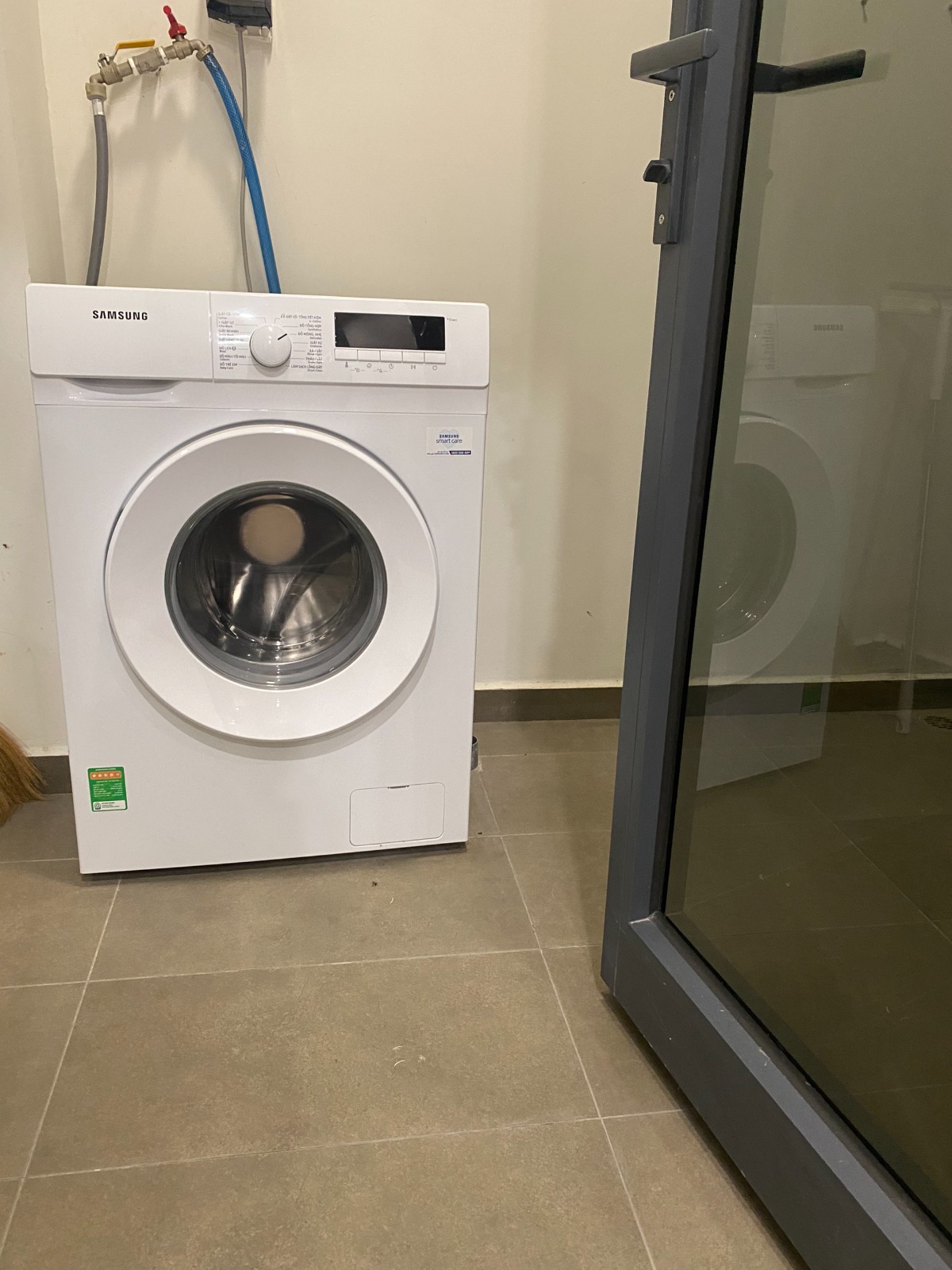 Cho thuê căn hộ tầng cao thoáng đãng The Matrix One