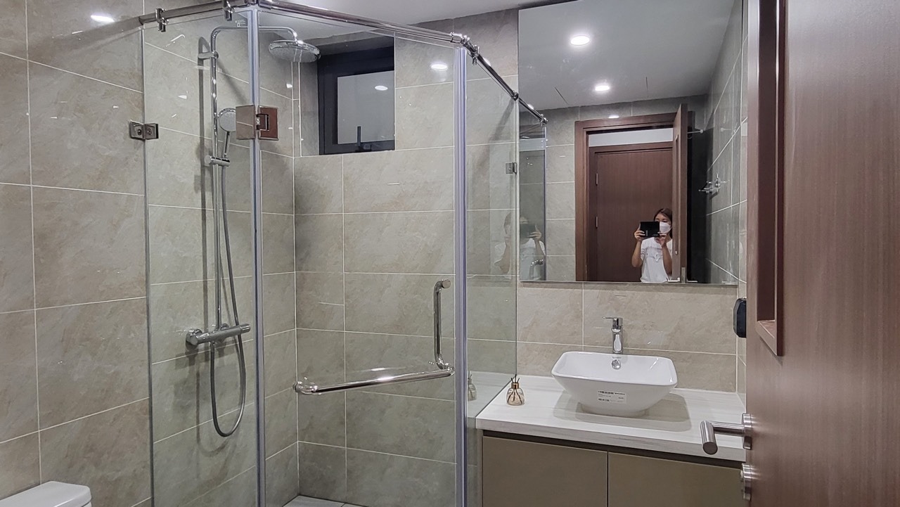 Cho thuê căn hộ tầng cao thoáng đãng The Matrix One