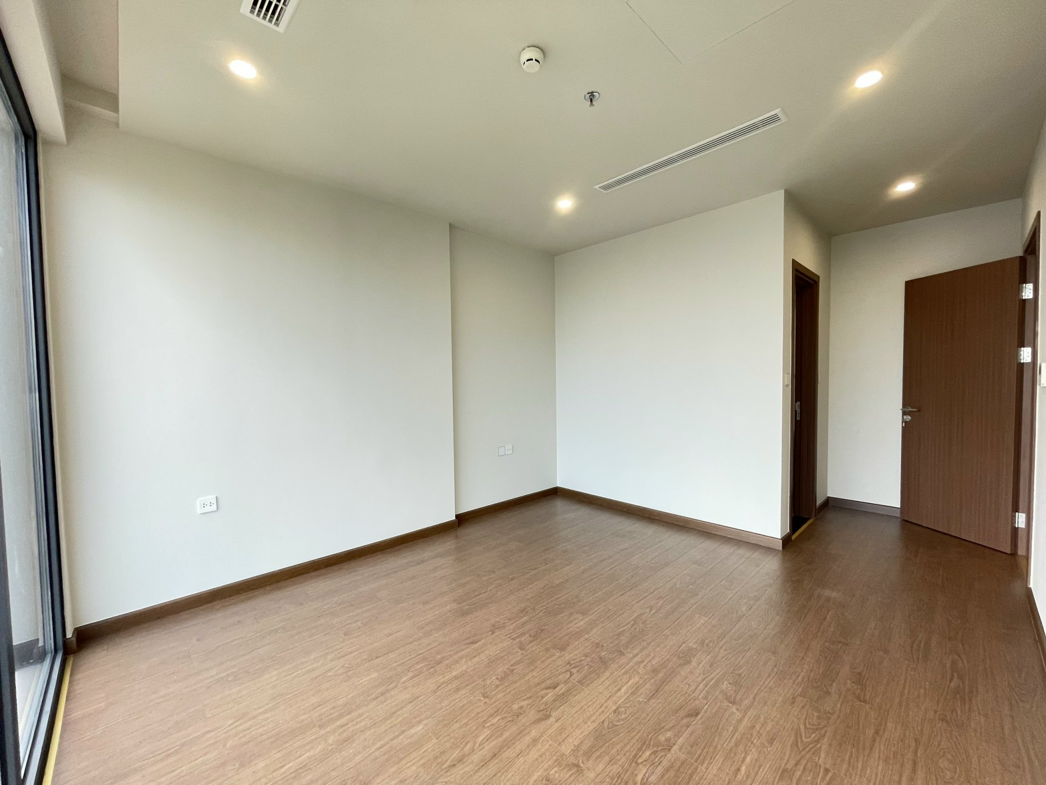 Bán căn 2 ngủ nội thất cao cấp dự án Matrix one Mễ Trì