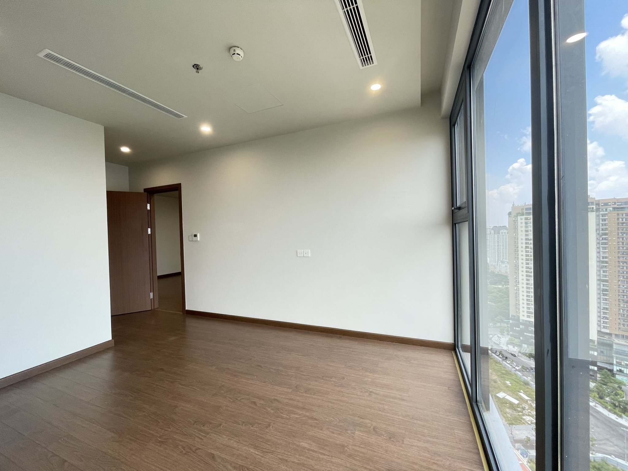 Bán căn góc 3 ngủ nội thất cao cấp dự án Matrix one Mễ Trì