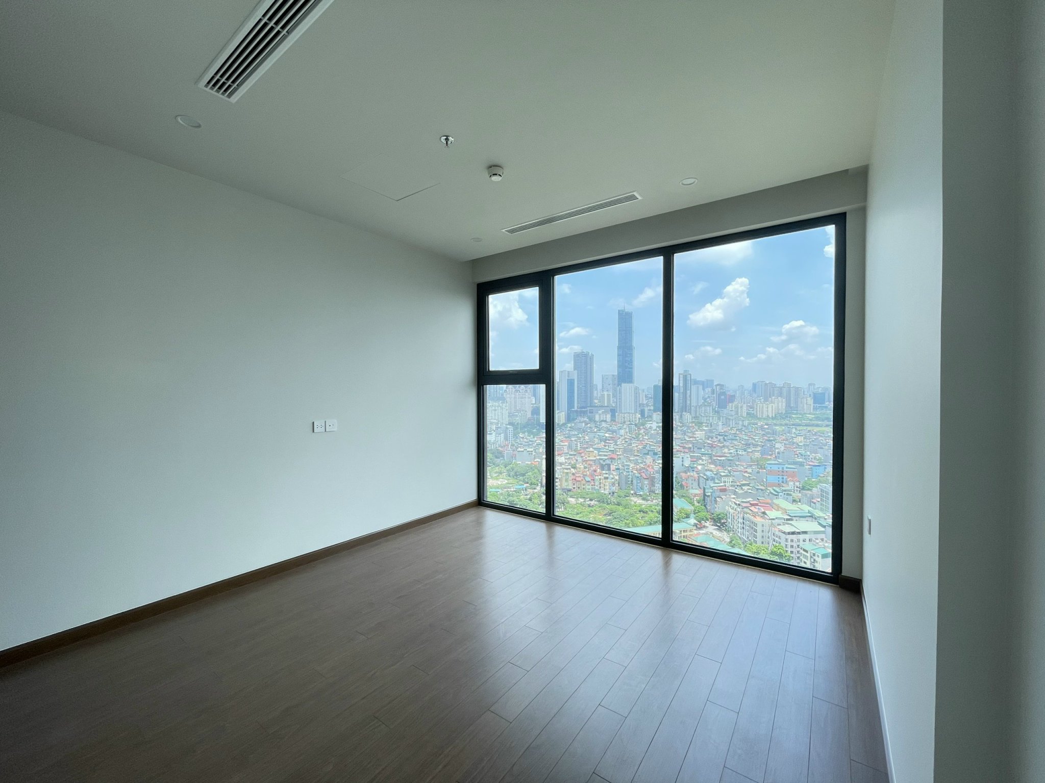 Bán căn 3 ngủ nội thất cao cấp dự án Matrix one Mễ Trì