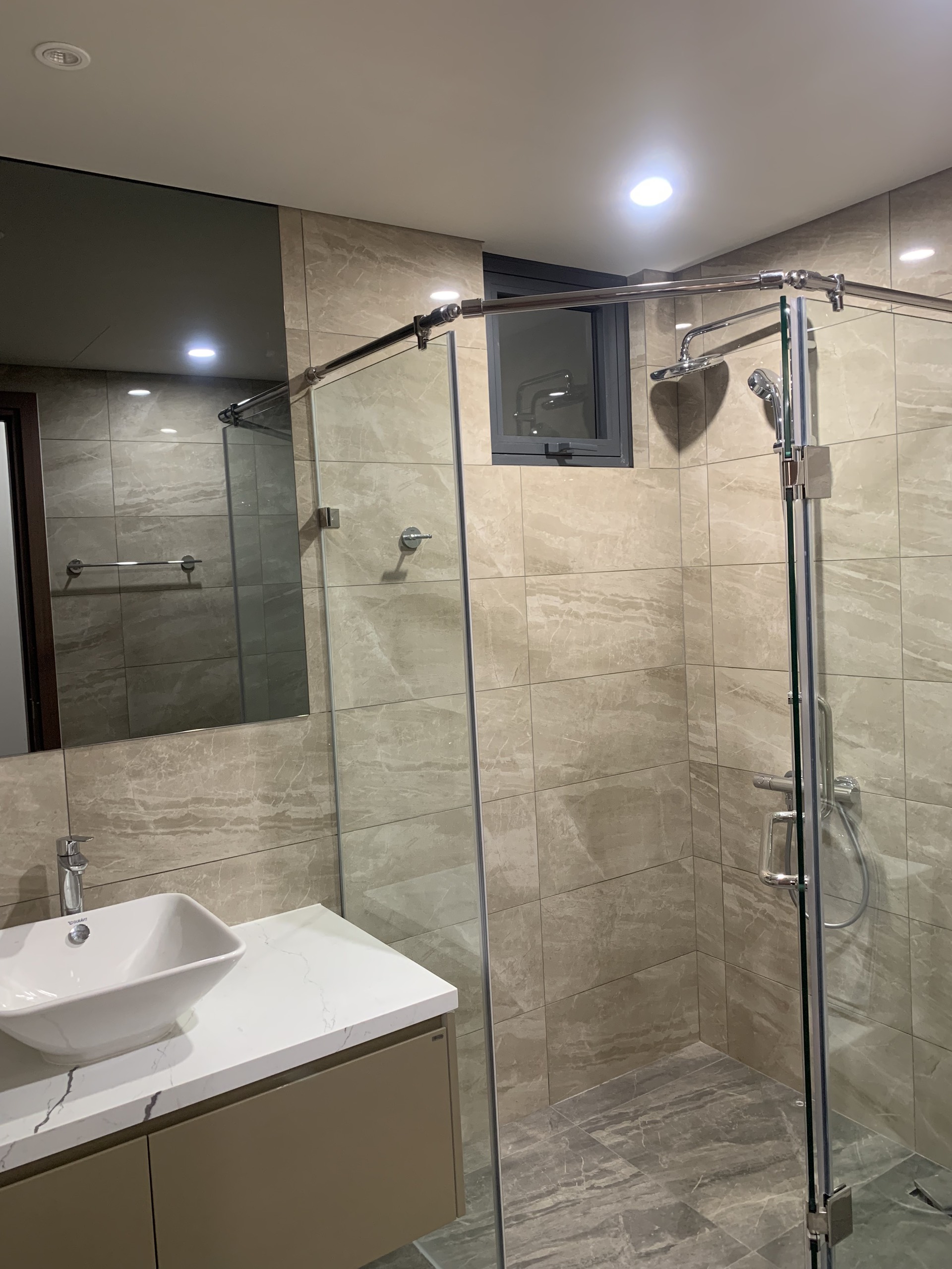 Bán căn góc 3 ngủ nội thất cao cấp dự án Matrix one Mễ Trì