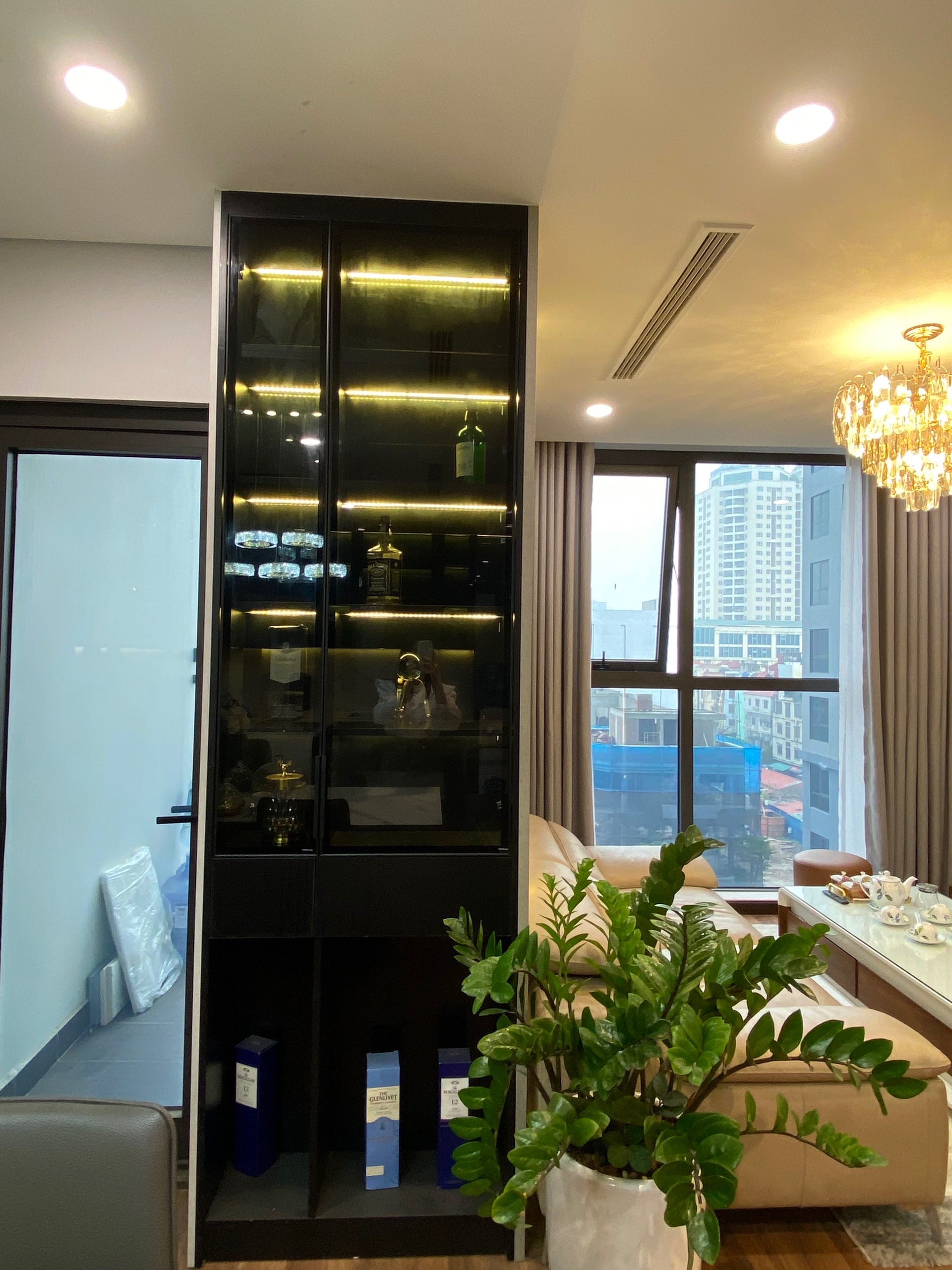 Cho thuê căn 2 ngủ full nội thất cao cấp view hướng Nam quảng trường dự án Mipec Xuân Thủy