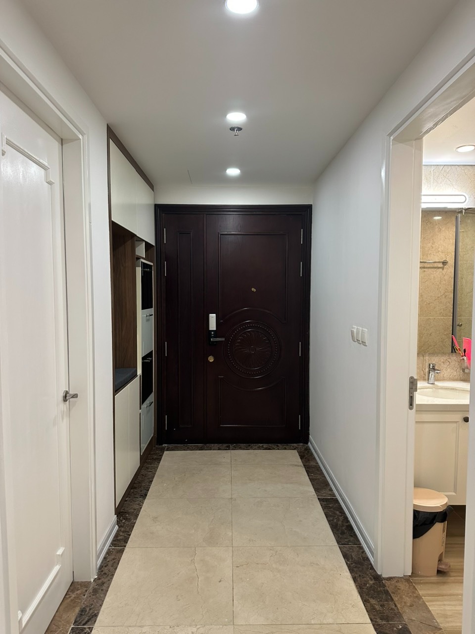 Cho thuê căn hộ D. Le Roi Soleil 2 ngủ sang trọng 